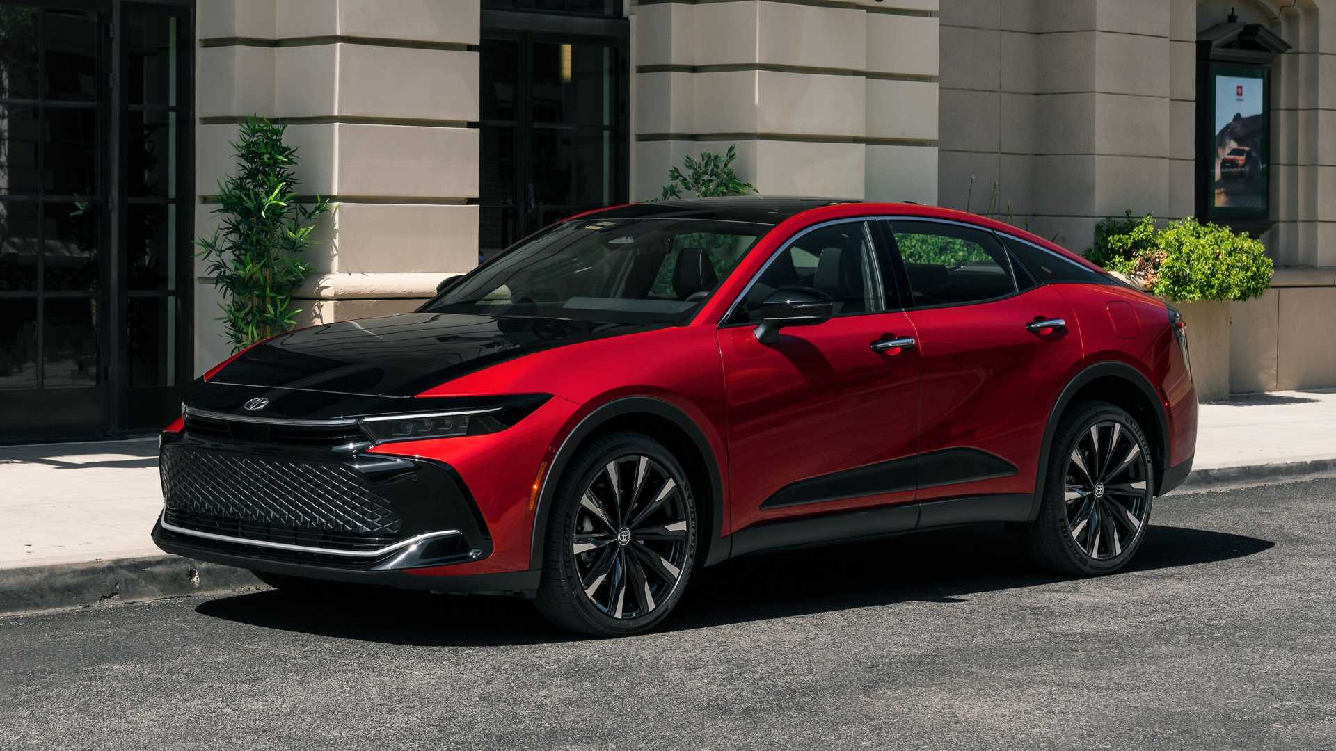 Новый Тойота Кроун 2023 Фото — Mixyfotos.ru