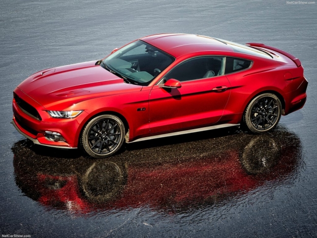 Фото Ford Mustang 2016-2017 сбоку