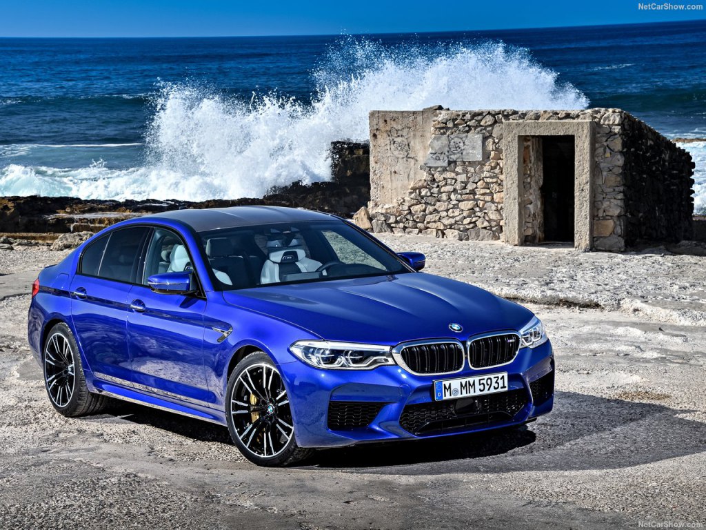 BMW M5 2018 модельного года: цены, комплектации, фото и характеристики