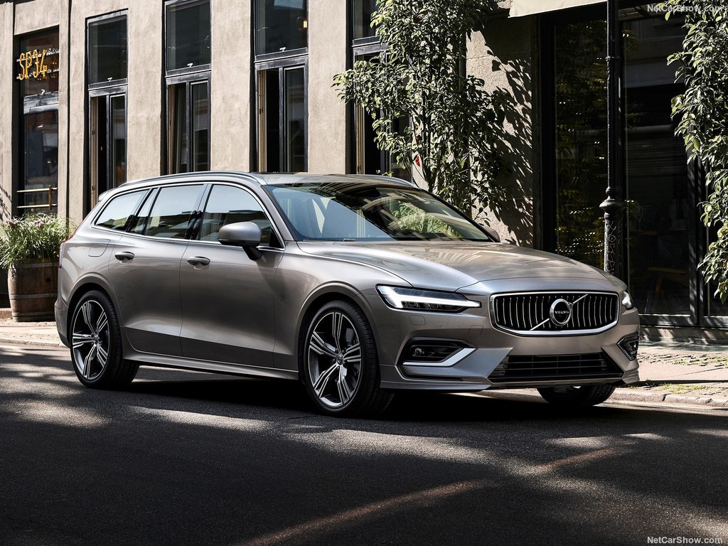 Volvo V60 2019 модельного года: цены, комплектации, фото и характеристики