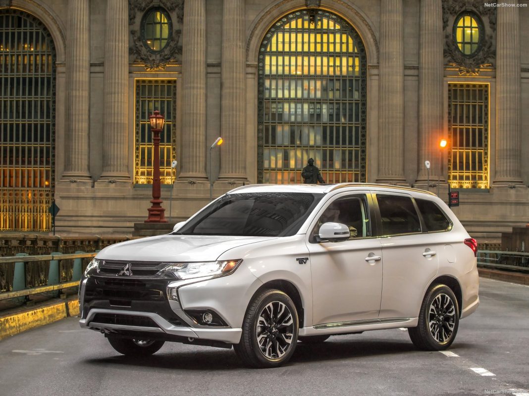 Mitsubishi Outlander 2019 новый кузов, фото, комплектации, цены, видео теста