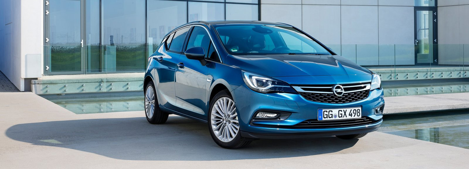 Opel Astra sedan 2016