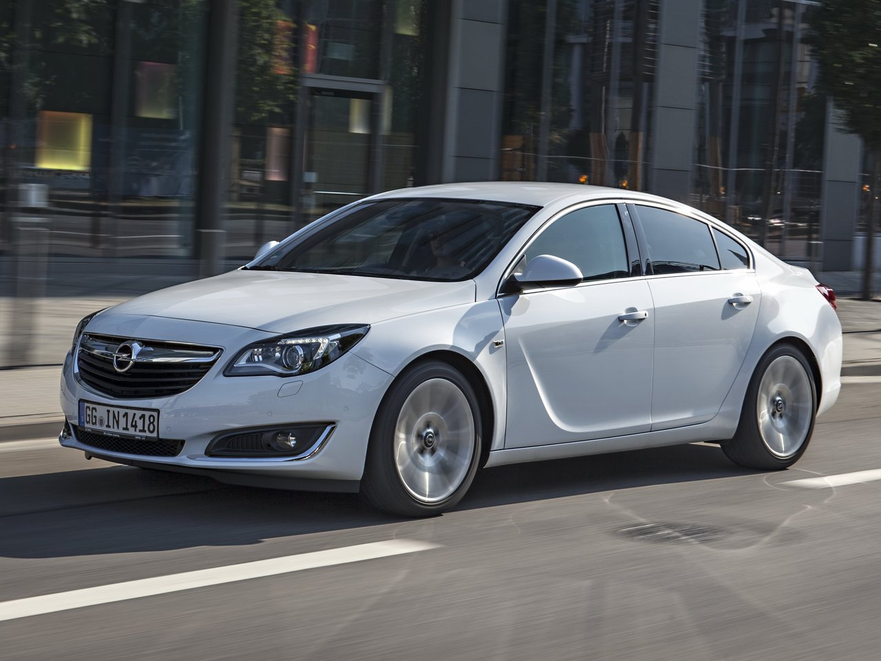 Б/у Opel Insignia: фото, цены, отзыв автовладельца, комплектации