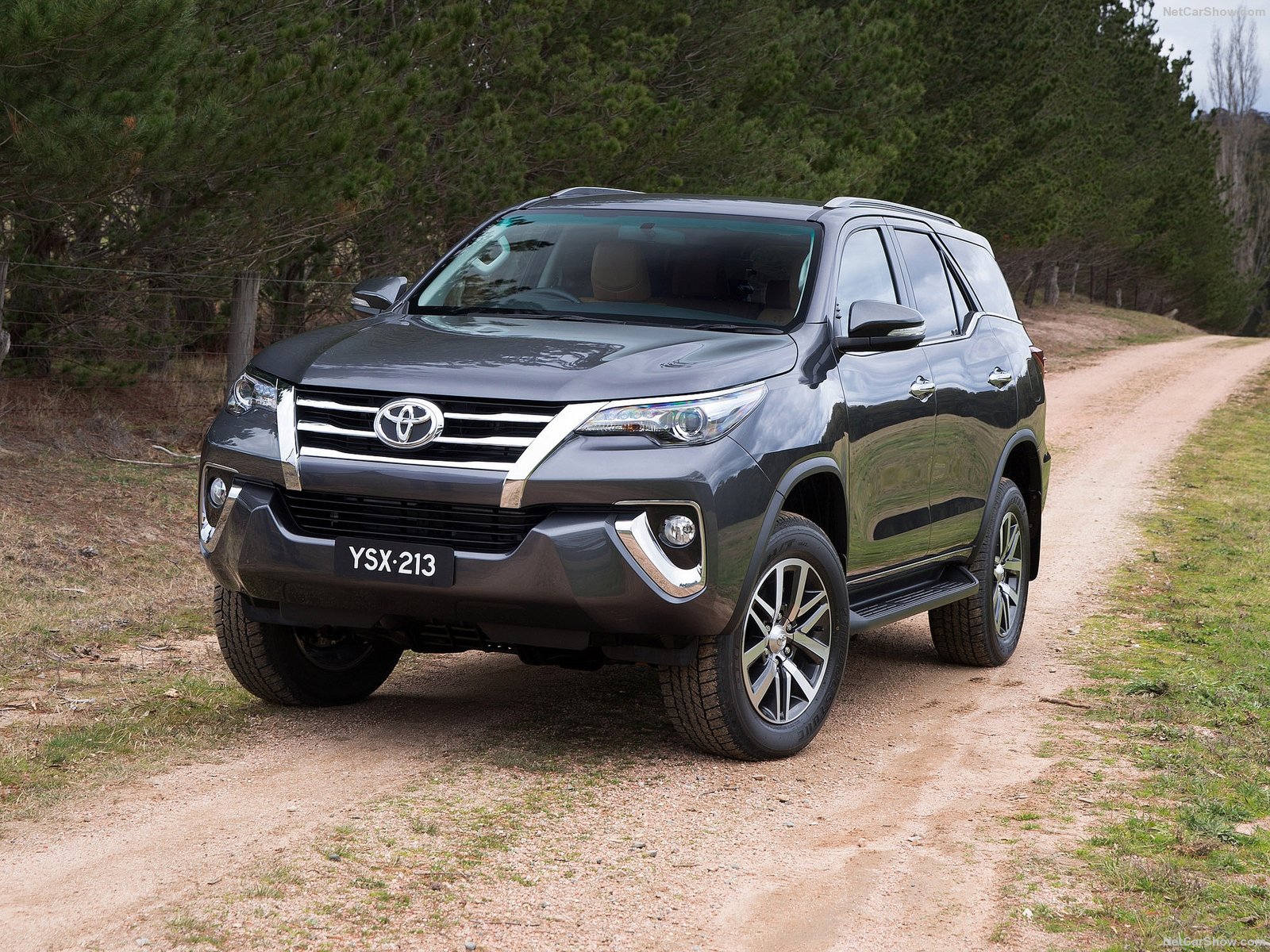 Fortuner. Toyota Fortuner. Тойота фортунер 2020. Новый Тойота фортунер.