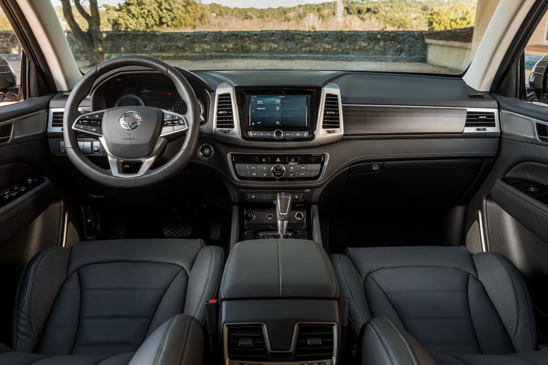 Ssangyong rexton 2019 фото