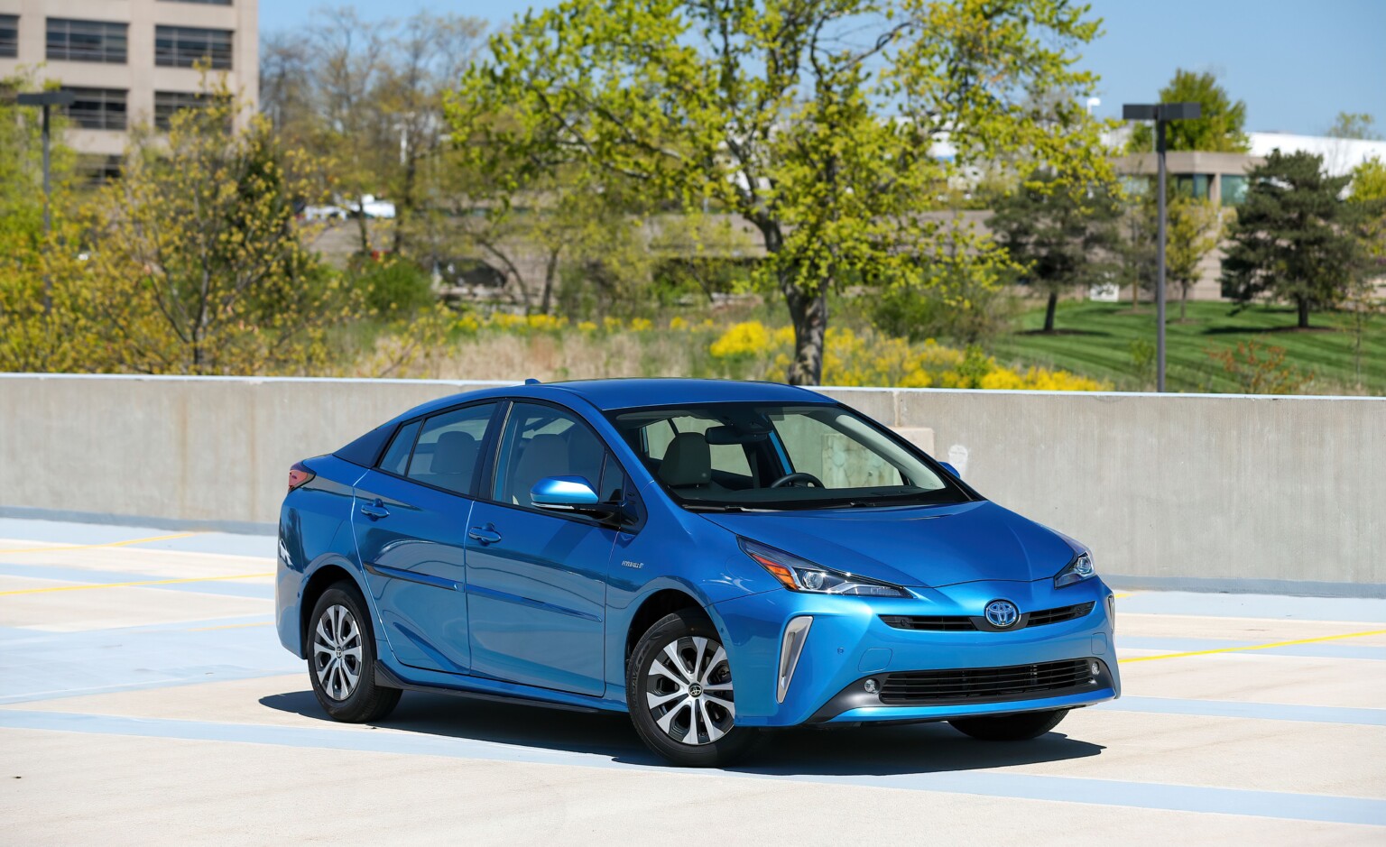 Toyota Prius 2025 будет оснащена "водородным" двигателем