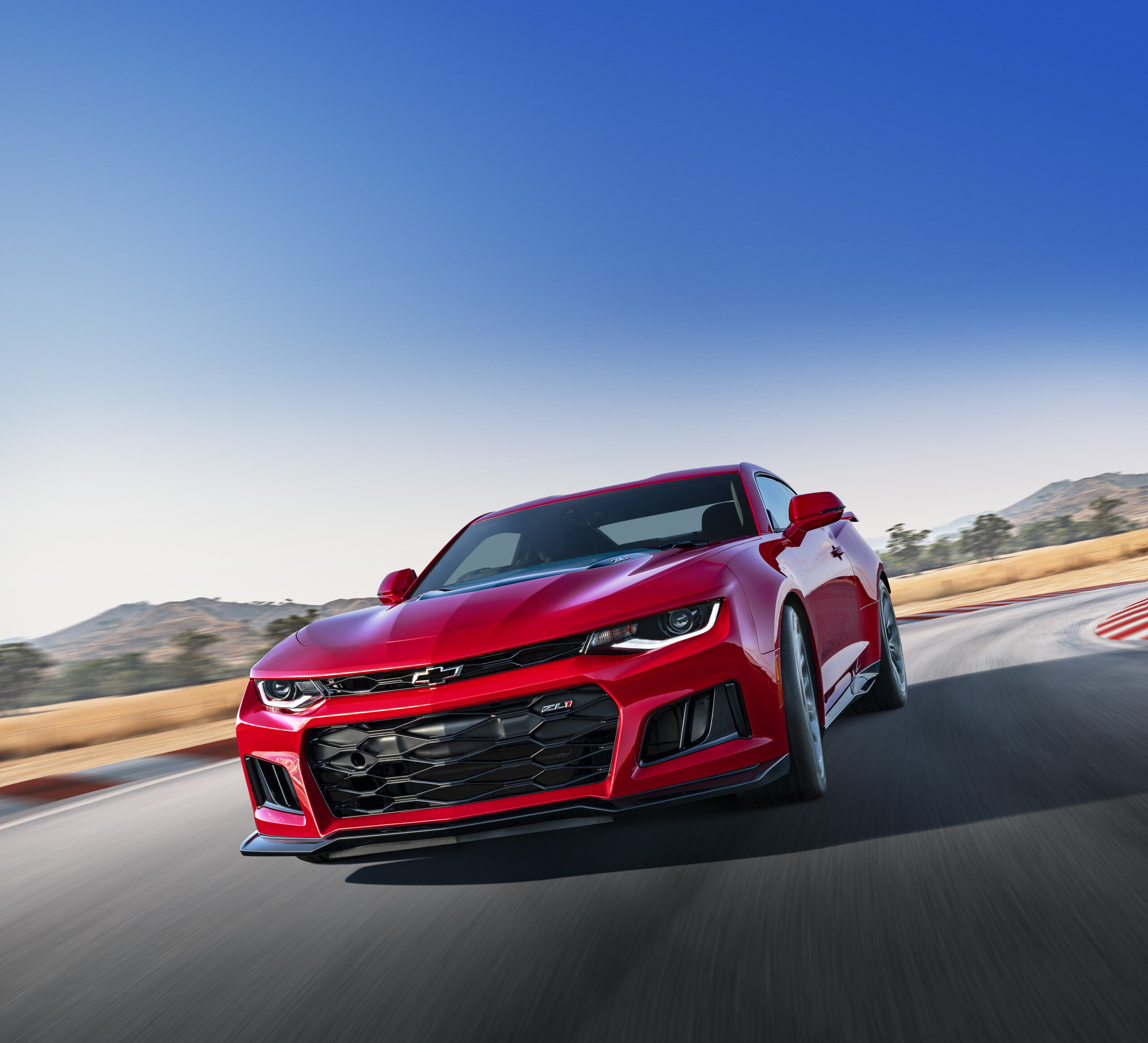 Chevrolet Camaro 2024 собран последний двигатель для авто