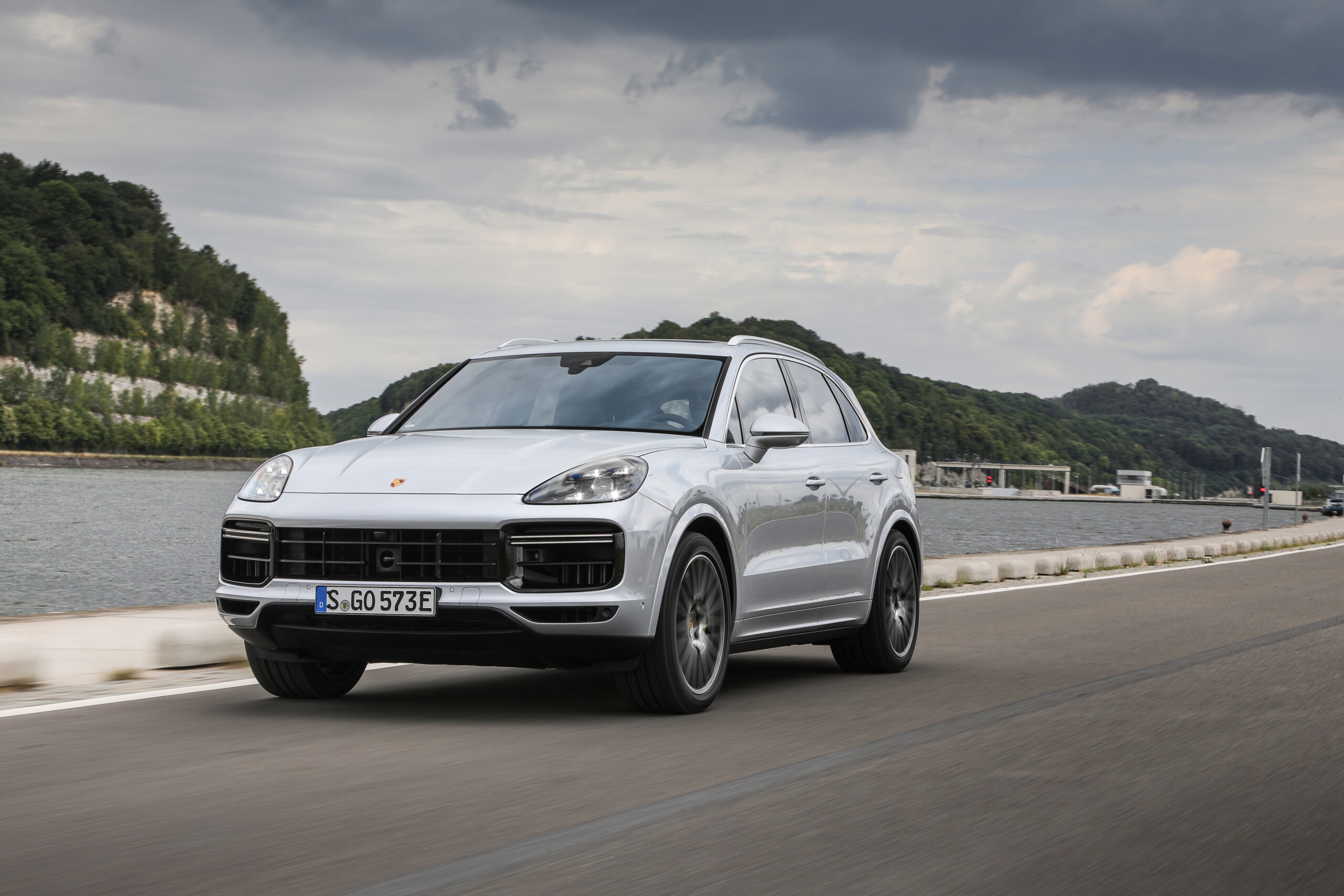 Porsche cayenne s e-hybrid. Porsche cayenne e-hybrid. порше кайен 2020. Porsche cayenne 2018. порше кайен 2021.