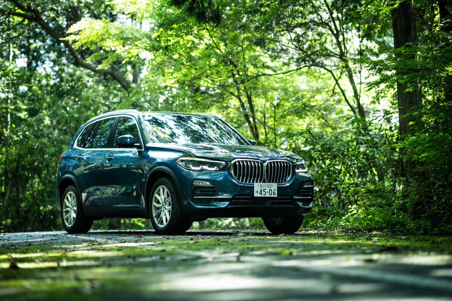BMW X5 2023 раскрывается на шпионских фото без камуфляжа