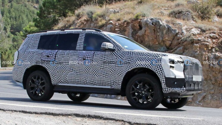 Ford Everest 2023 заметили на дорожных испытаниях