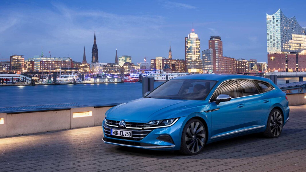 Volkswagen Arteon 2024 показали на первых фото