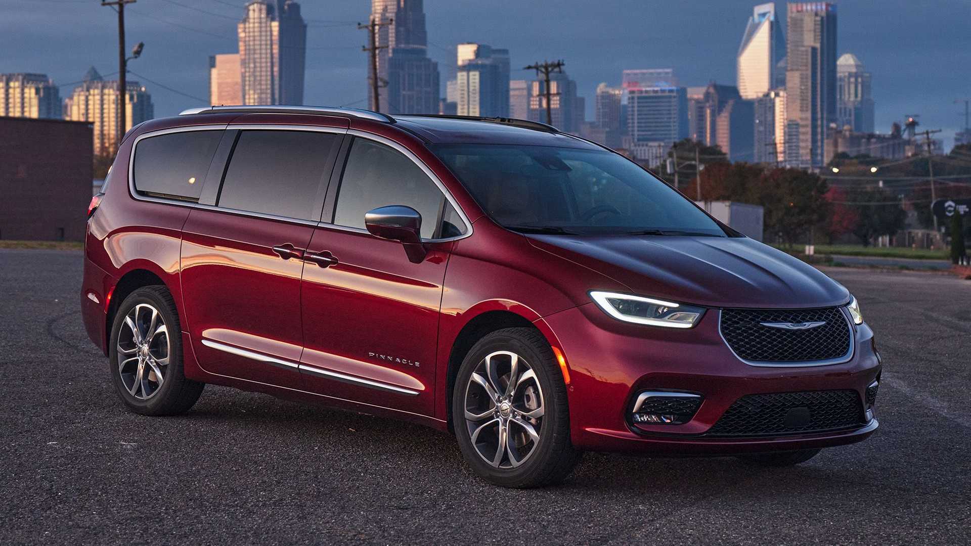 Chrysler Pacifica 2017 салон