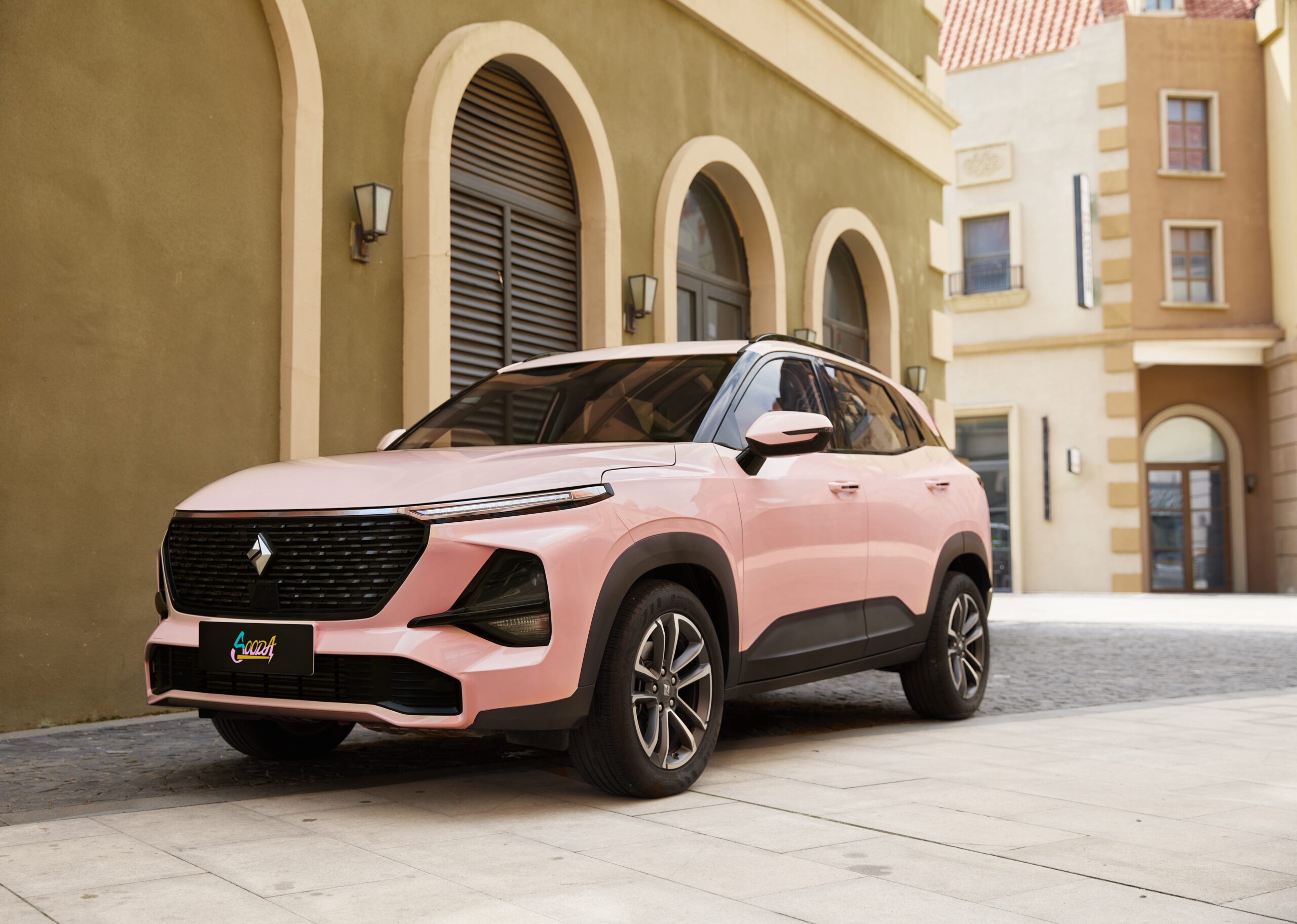 На рынок выходит кроссовер Baojun RS-3 2021 в исполнении SOODA