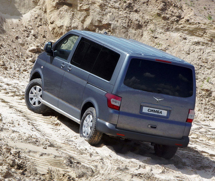 На рендерах показан отечественный минивэн УАЗ Симба 2022