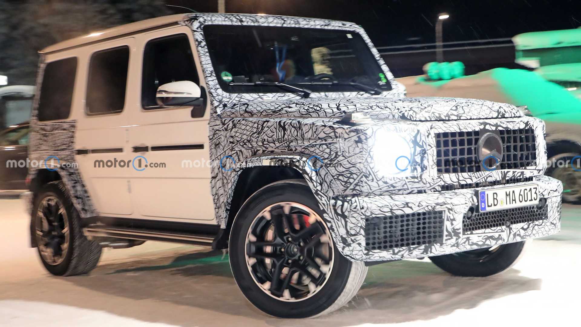 Mercedes g class интерьер