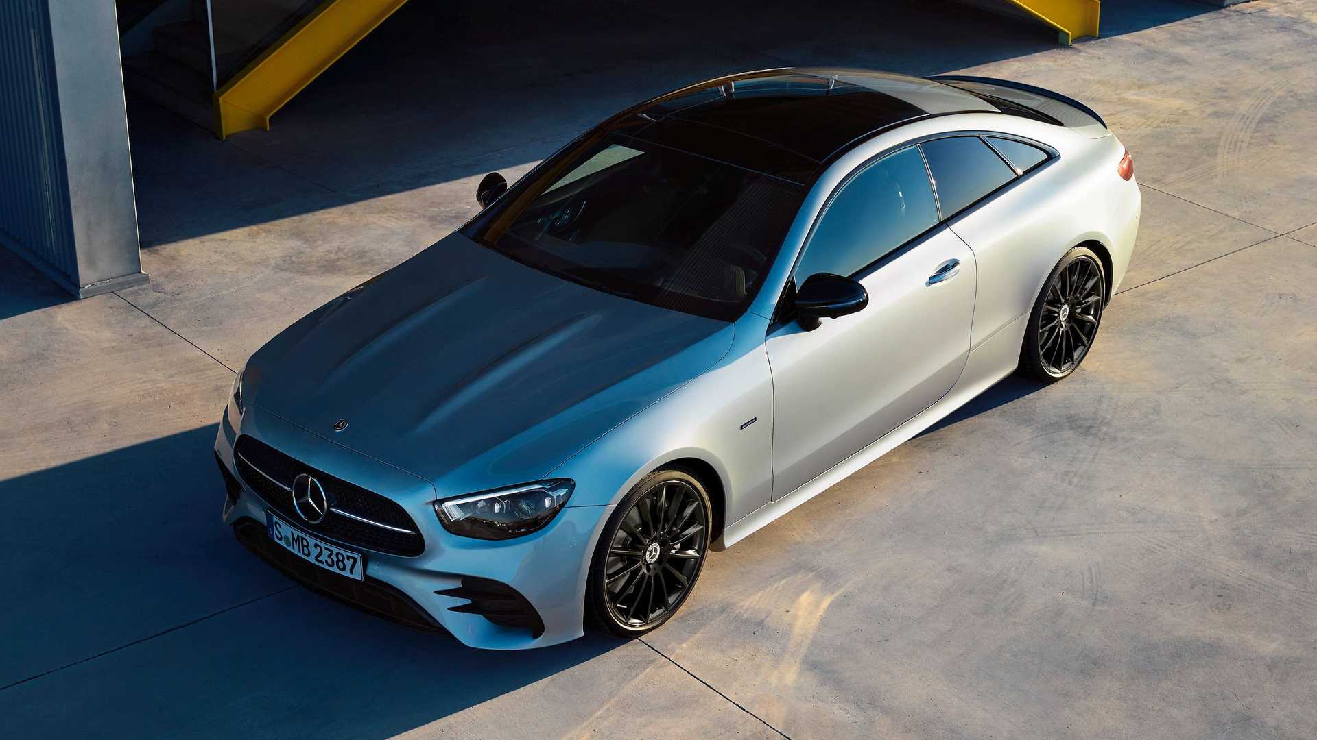 Mercedes Benz e300 Coupe 2018 матовый черный