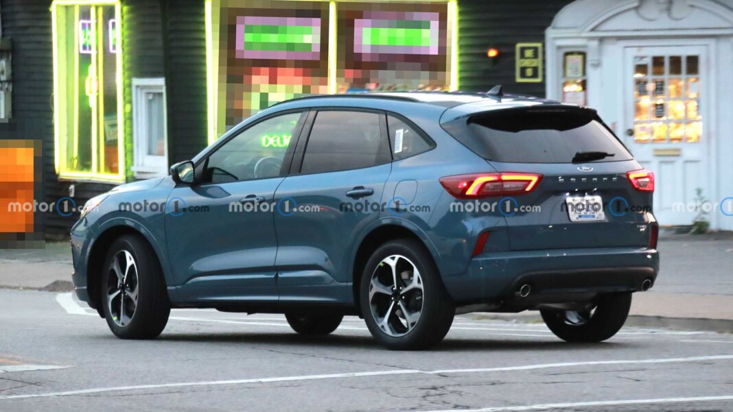 Ford Kuga St line 2023