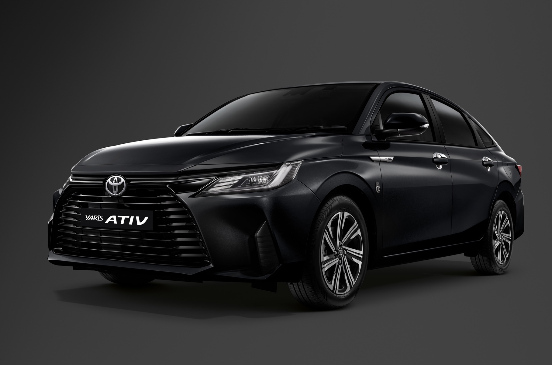 Toyota Yaris Ativ 2023  