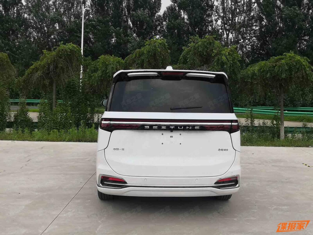 Hongqi hq9. Hyundai Staria 2022. Киа микроавтобус 2022. Новая Киа к9. Хендай минивэн 2022.