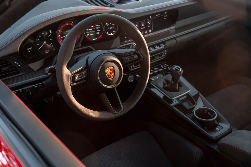 Porsche 911 Turbo s 2020 Interior