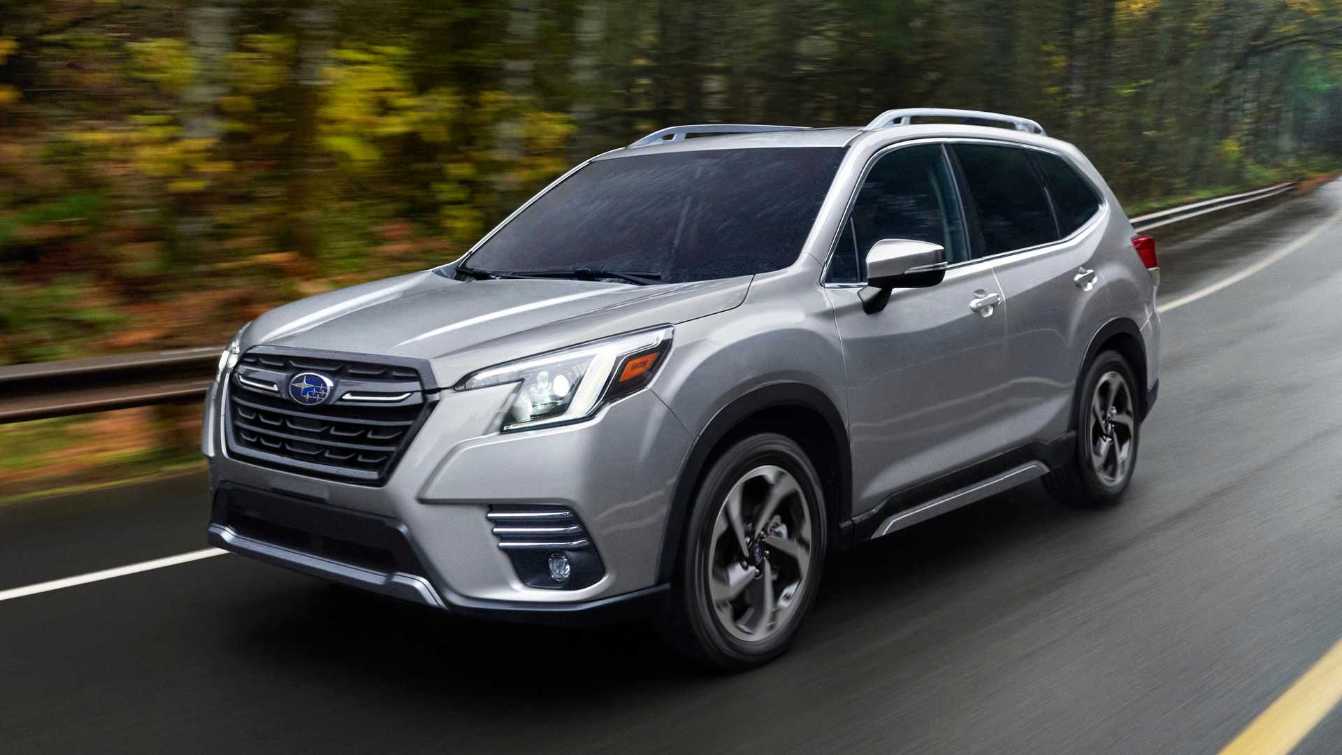 Subaru Forester 2025 раскрыты оснащение и цены кросса