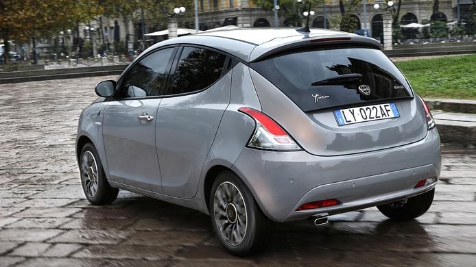 Lancia Ypsilon 2007 салон