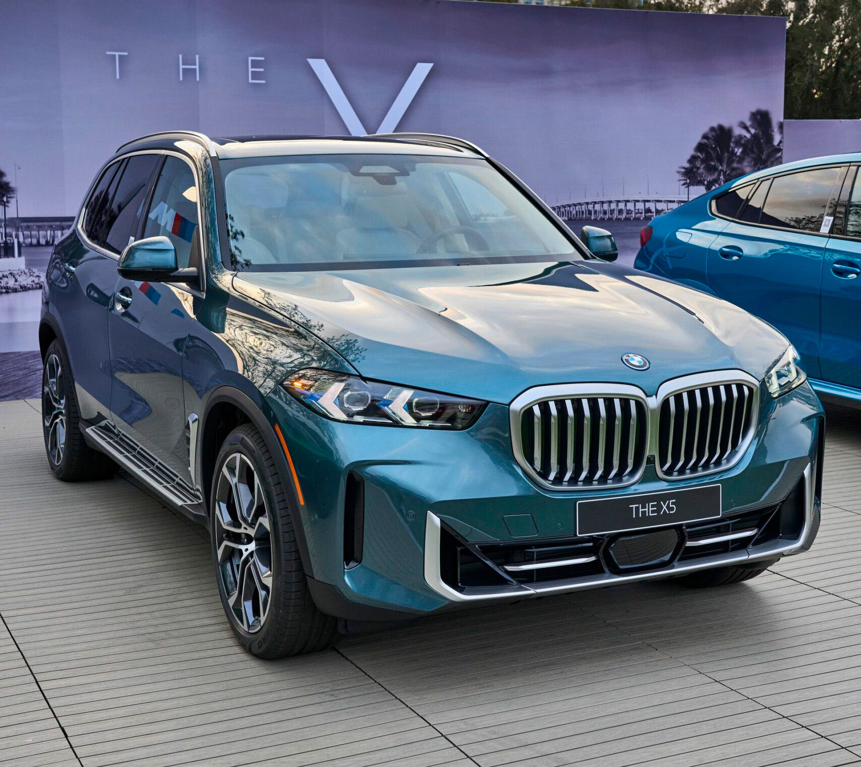 BMW X5 2024 официально представлен оснащение и характеристики