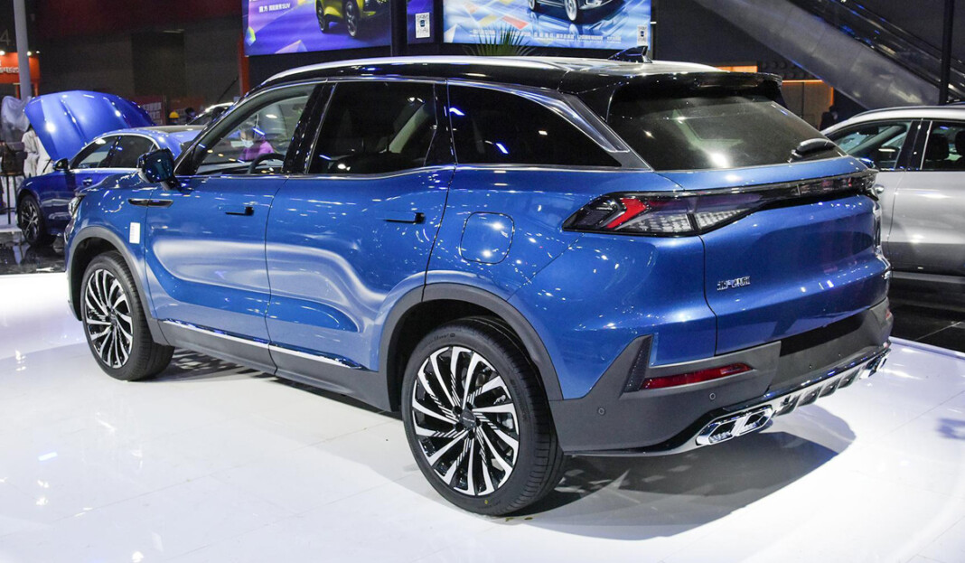 BAIC x7