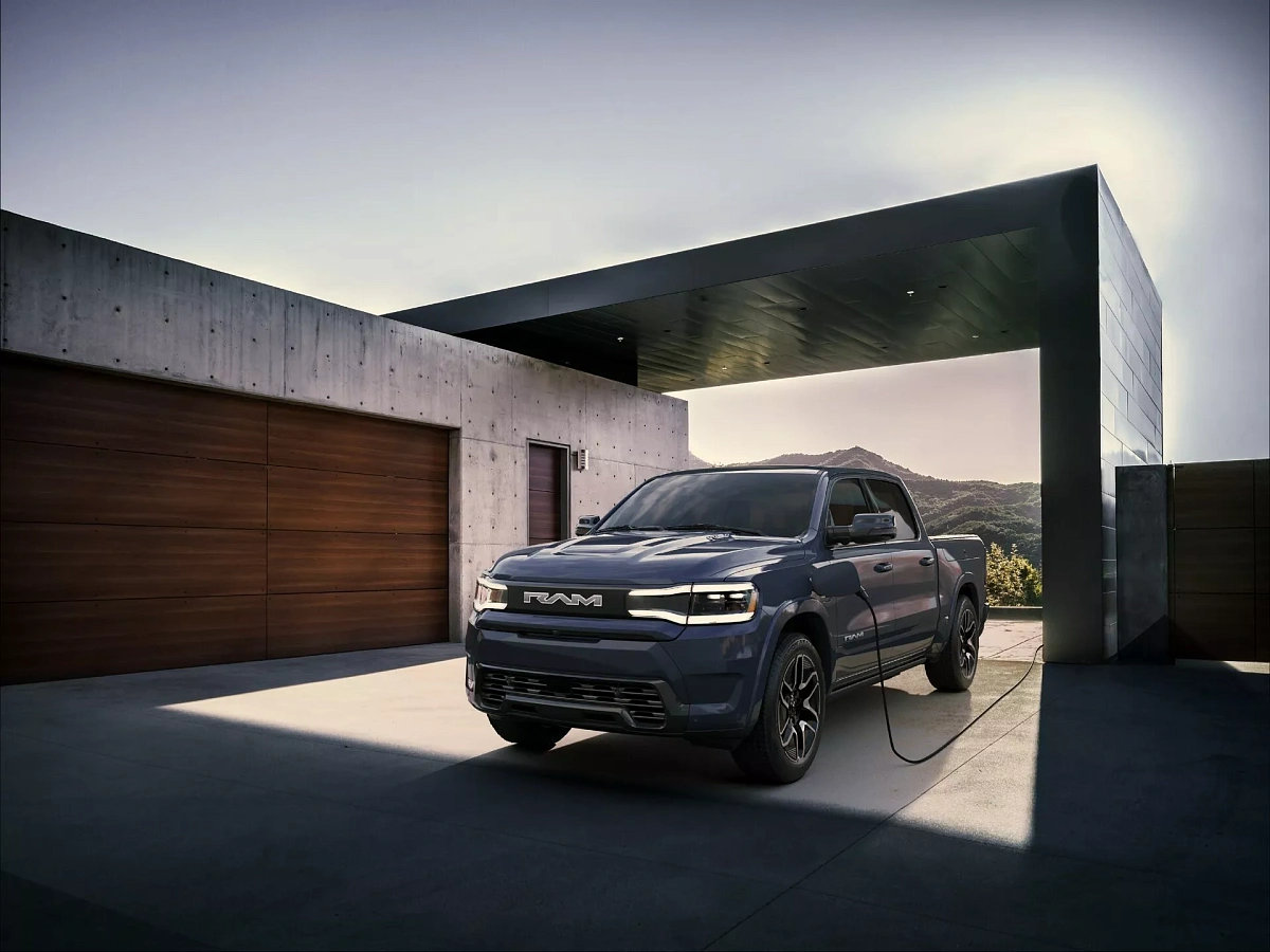 Ram 1500 REV 2025 - новый электрический пикап представлен
