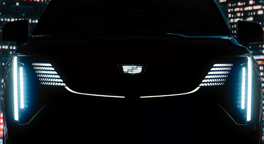 Cadillac Escalade IQ 2024 показан на официальных тизерах