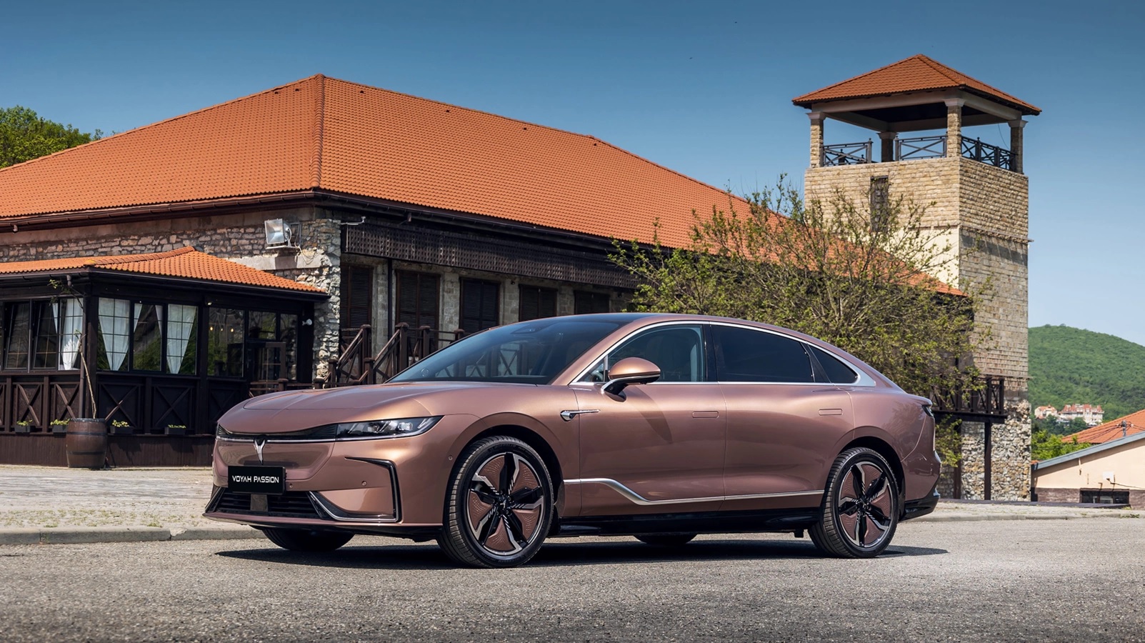 Китайские автобренды завоевывают Россию: новый дилерский центр Voyah ...