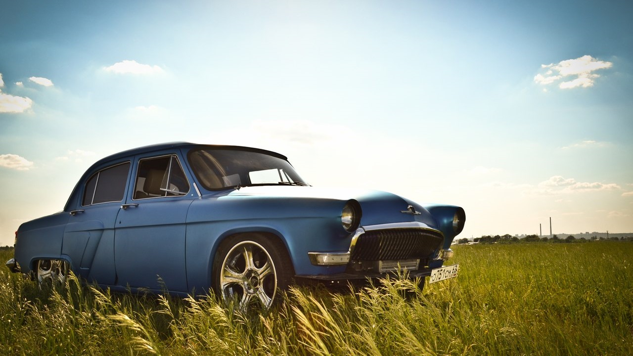 Tuned GAZ-21 Volga: A Retro Car Transformed into a 21st Century Supercar