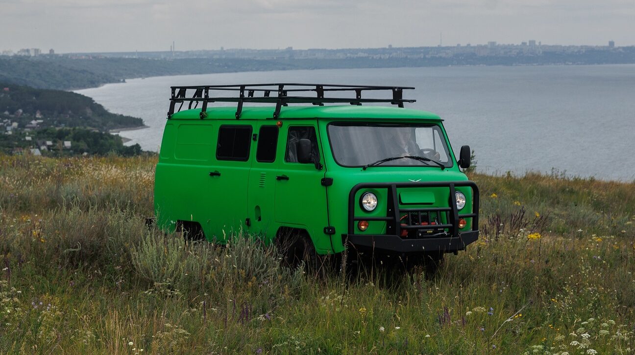 Внедорожник УАЗ "Буханка" становится полноценным конкурентом Tesla: в ...