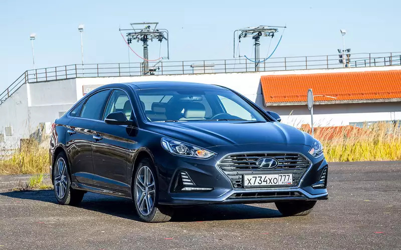 Hyundai Sonata 2019. Sonata VII (LF) Рестайлинг. Hyundai Sonata 2019 синий. Характеристики автомобиля Хендай Соната.