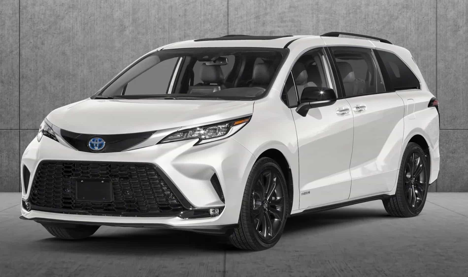 Toyota sienna 2020 2024. Toyota Sienna 2023. Toyota Sienna 2020. Тойота Сиенна 2023 салон. Тойота Сиенна 2023 фото.