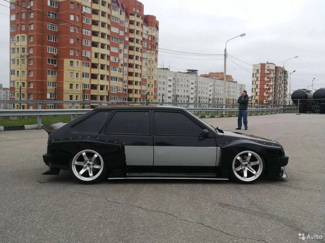 В России нашли «злую» ВАЗ-2109 «Девятку» за копейки: ее превратили в настоящий спорткар
