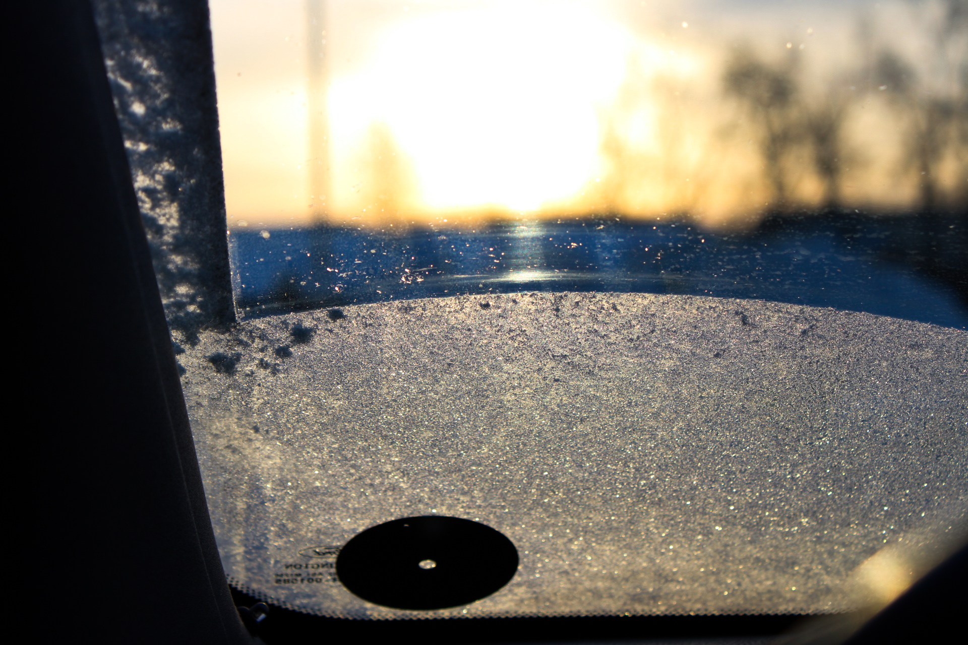 Автомеханик объяснил, как сделать дворники на машине неубиваемыми