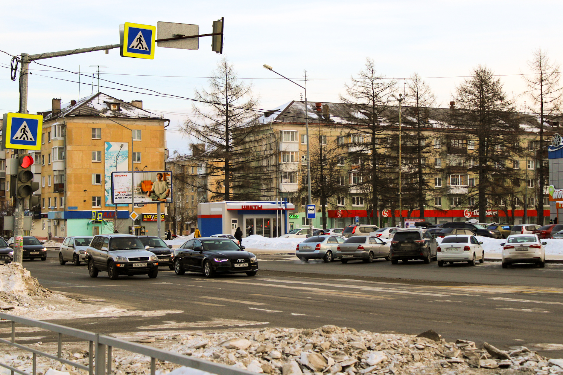 Юрист напомнил, как нарваться на штраф за ошибки при использовании поворотников в авто