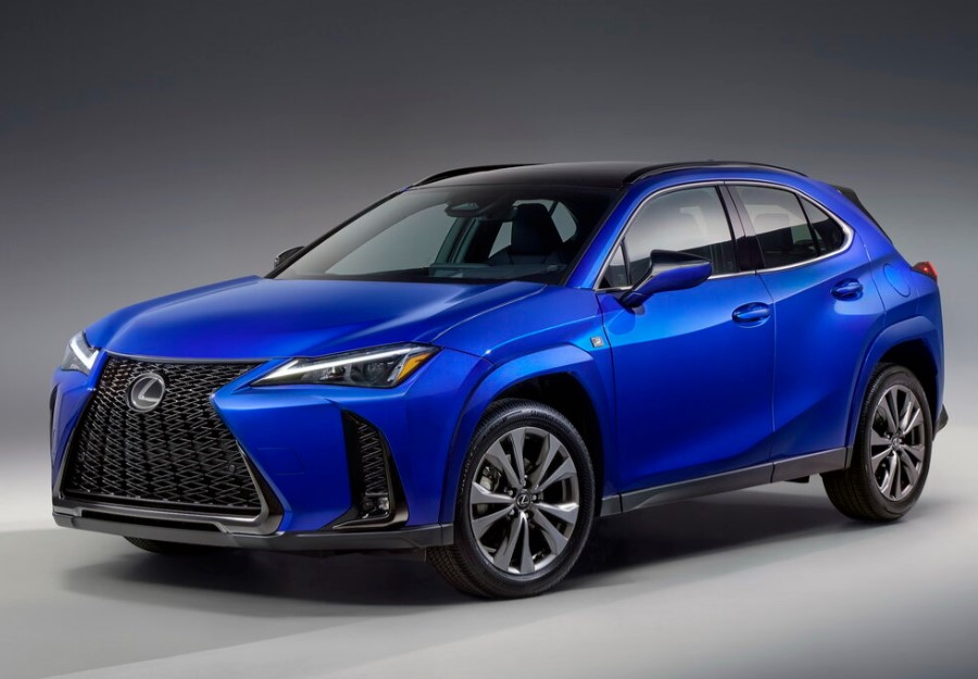 Lexus UX 300h 2024 кроссовер официально был презентован