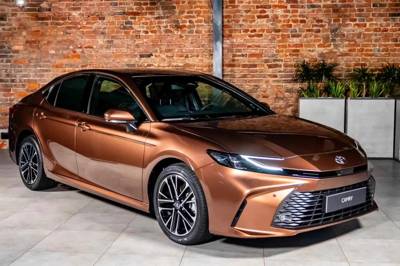 Купить Toyota Camry 2025 Года