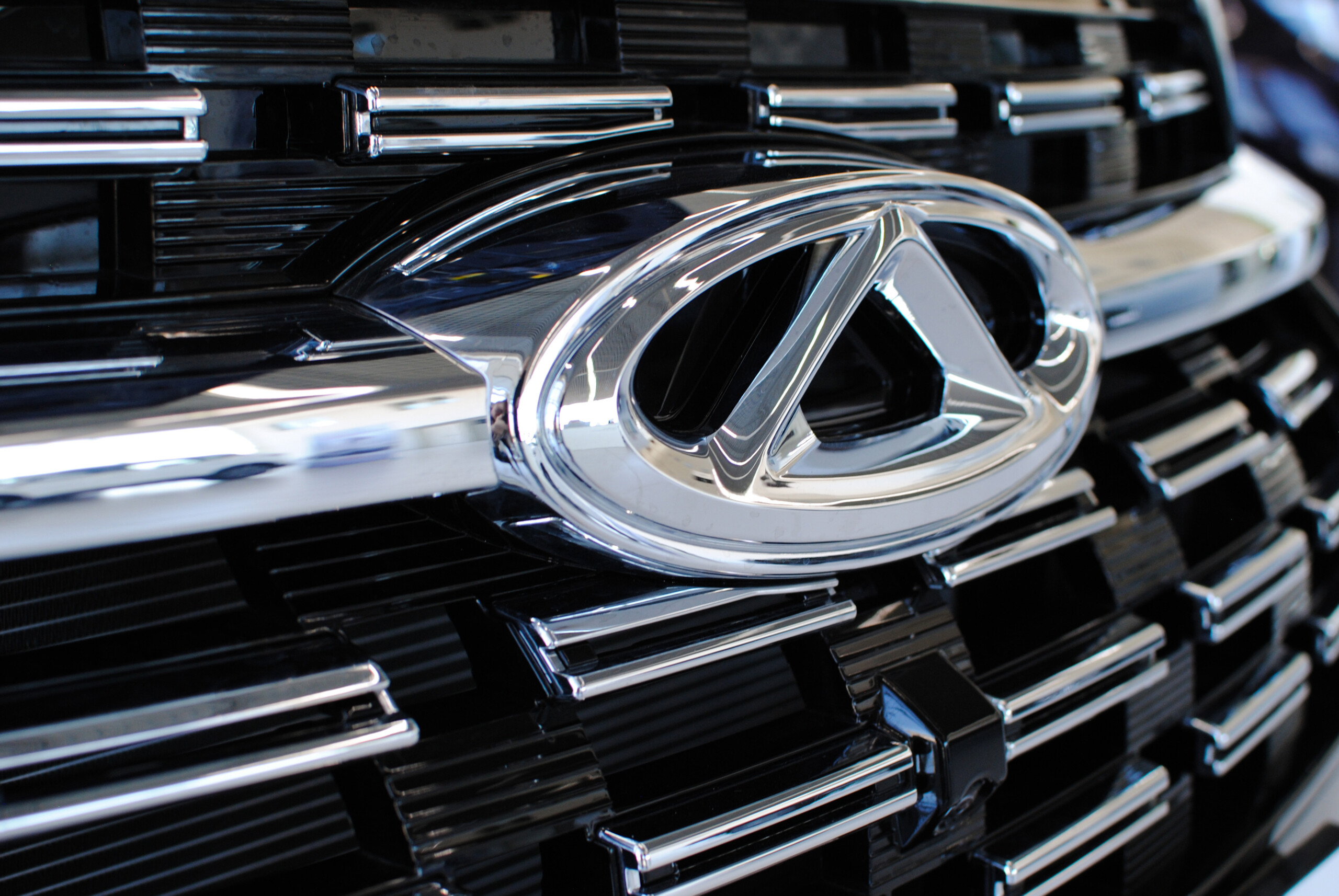 Водителей предупредили о последствиях установленной сетки на радиатор автомобиля