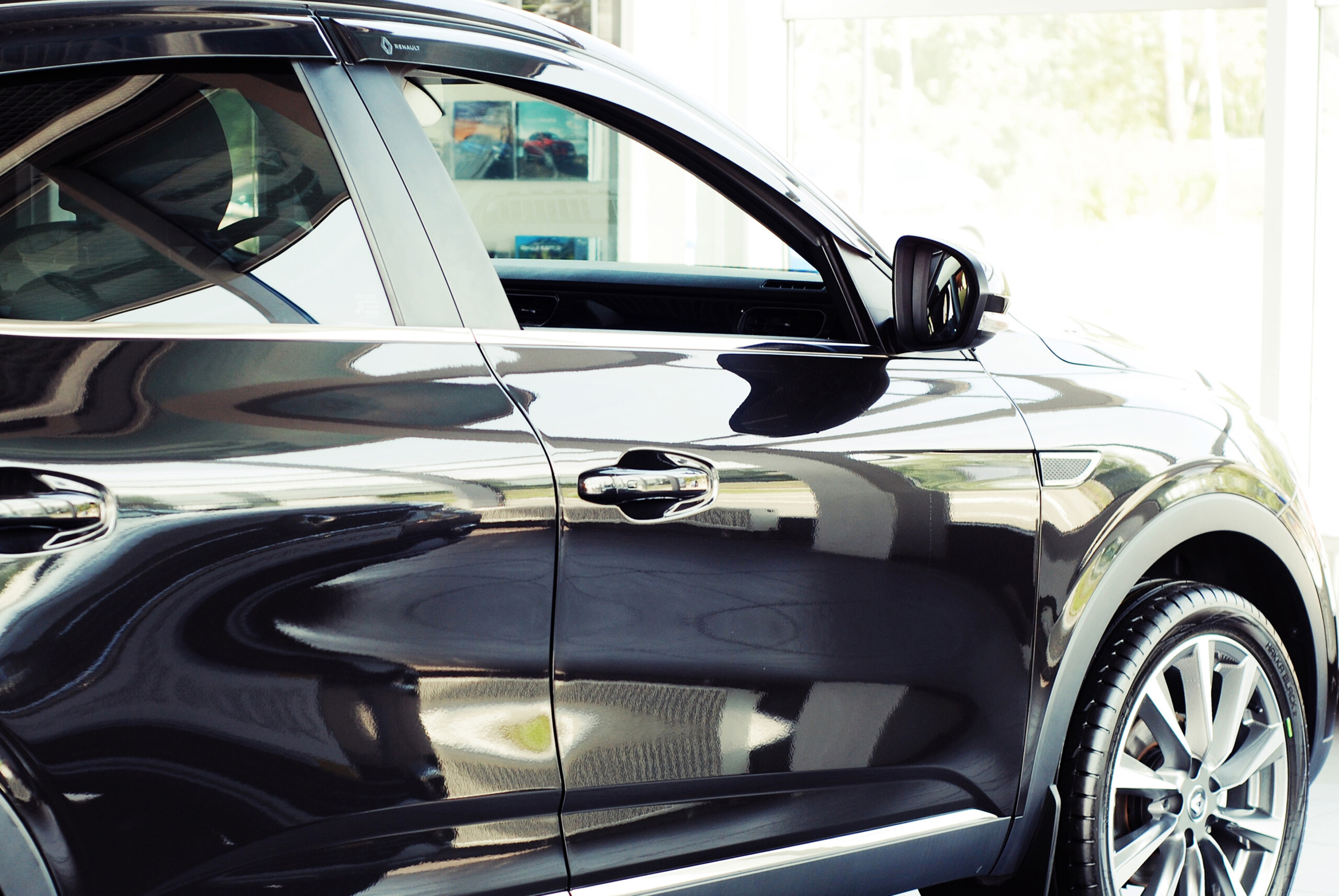 Автоэлектрик поделился способом, который сделает аккумулятор в машине почти вечным