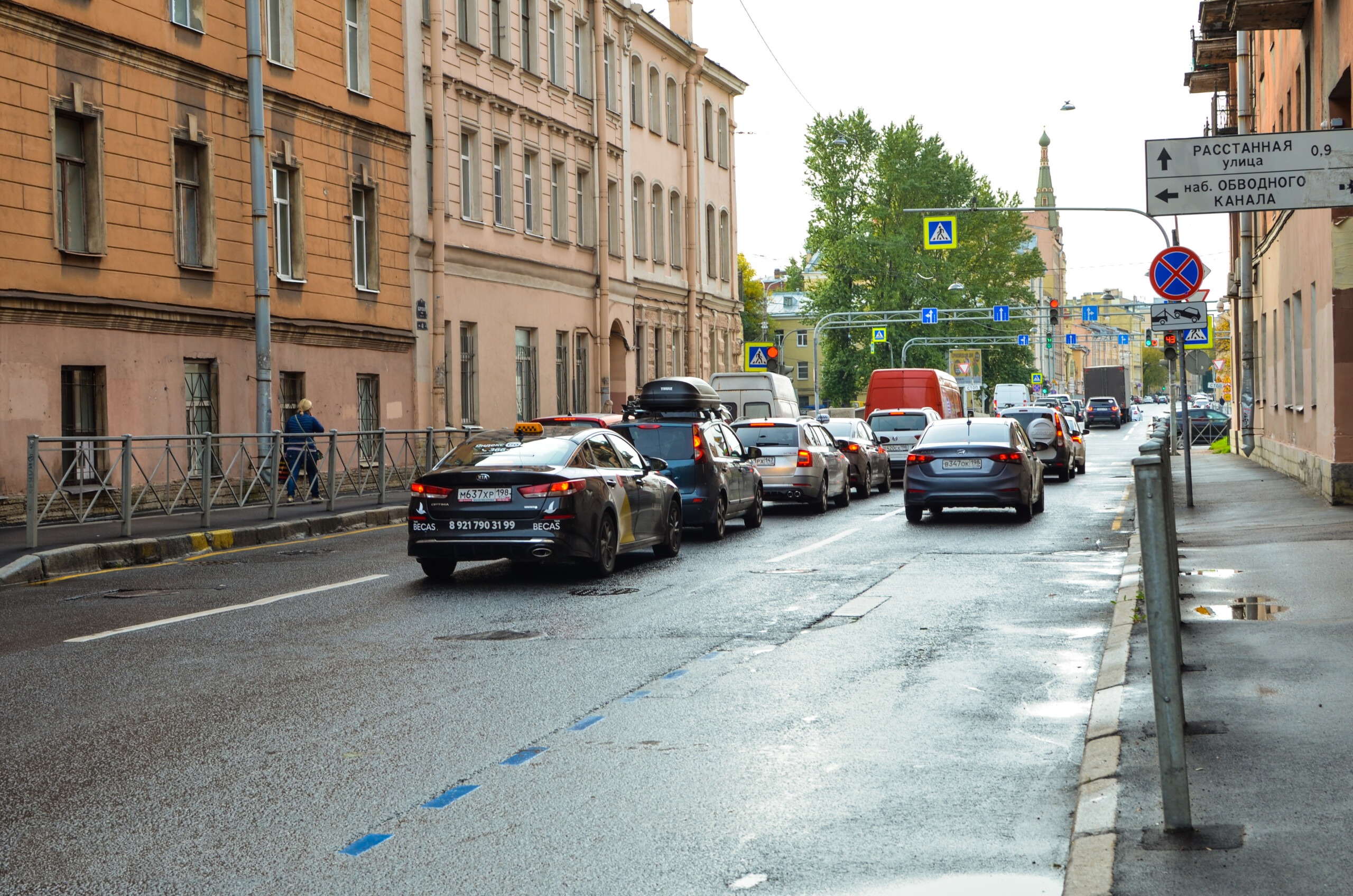 Стало известно, какие нарушения ПДД не привлекают внимание ГАИ, если на дорогах пробки