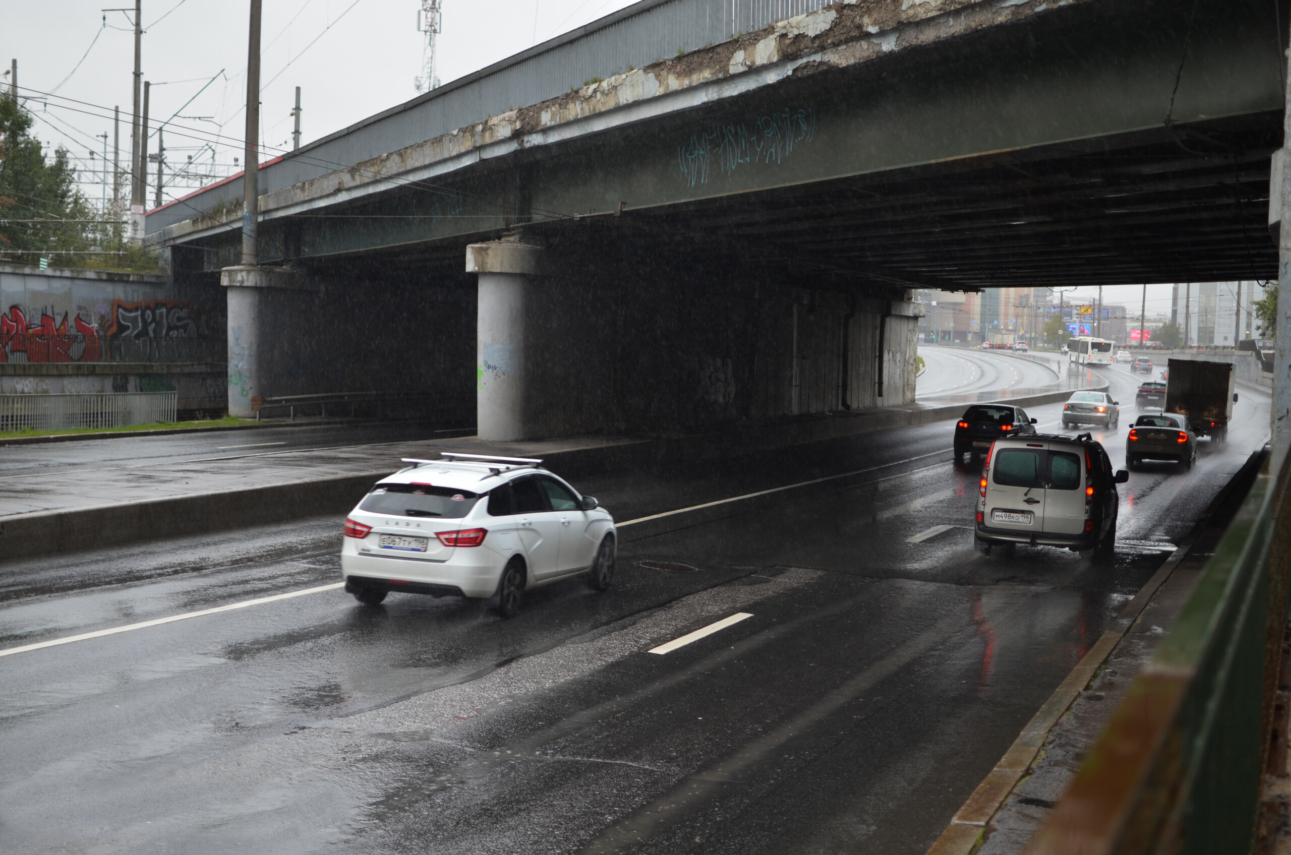 В ГАИ предупредили о штрафах за багажник на крыше автомобиля