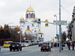 Можно ли обгонять попутный транспорт справа: автоюрист разъяснил нюансы ПДД