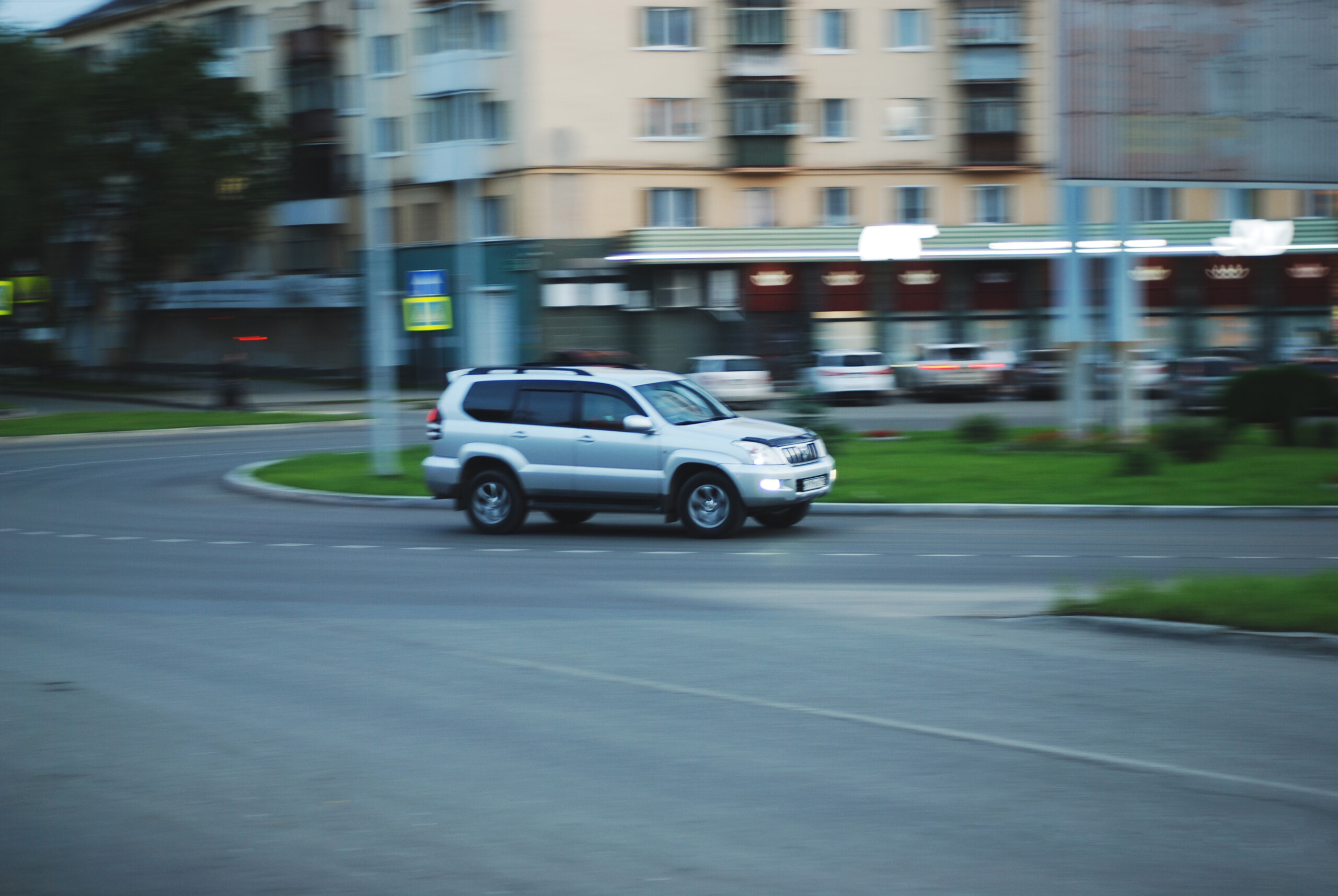 С 1 ноября 2025 года автомобили в России резко подорожают из-за нового утильсбора: какие модели под ударом