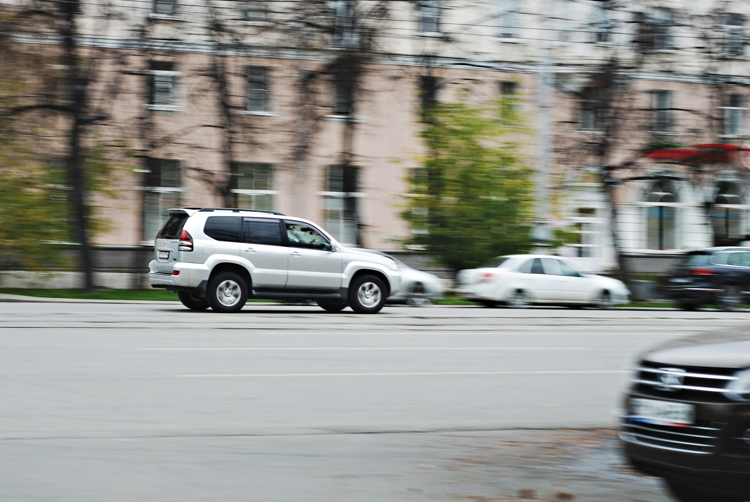 Ввоз праворульных авто в России не запретили: Росаккредитация разъяснила ситуацию после скандала во Владивостоке