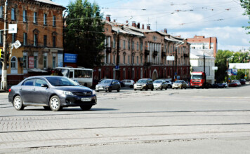 Штраф при выезде на перекресток на зеленый сигнал светофора: законно ли это?