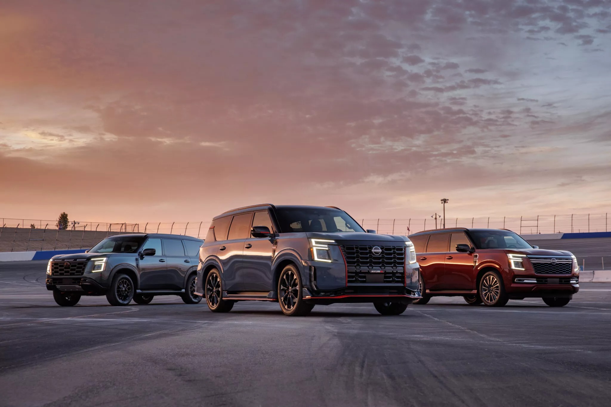 Nissan Armada Nismo 2026: 460 сил, агрессивный дизайн и цена почти $80 тысяч