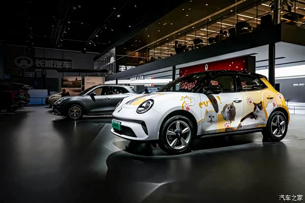 Ora готовит два мировых блокбастера за миллиард долларов: на автосалоне в Чэнду показали модные новинки